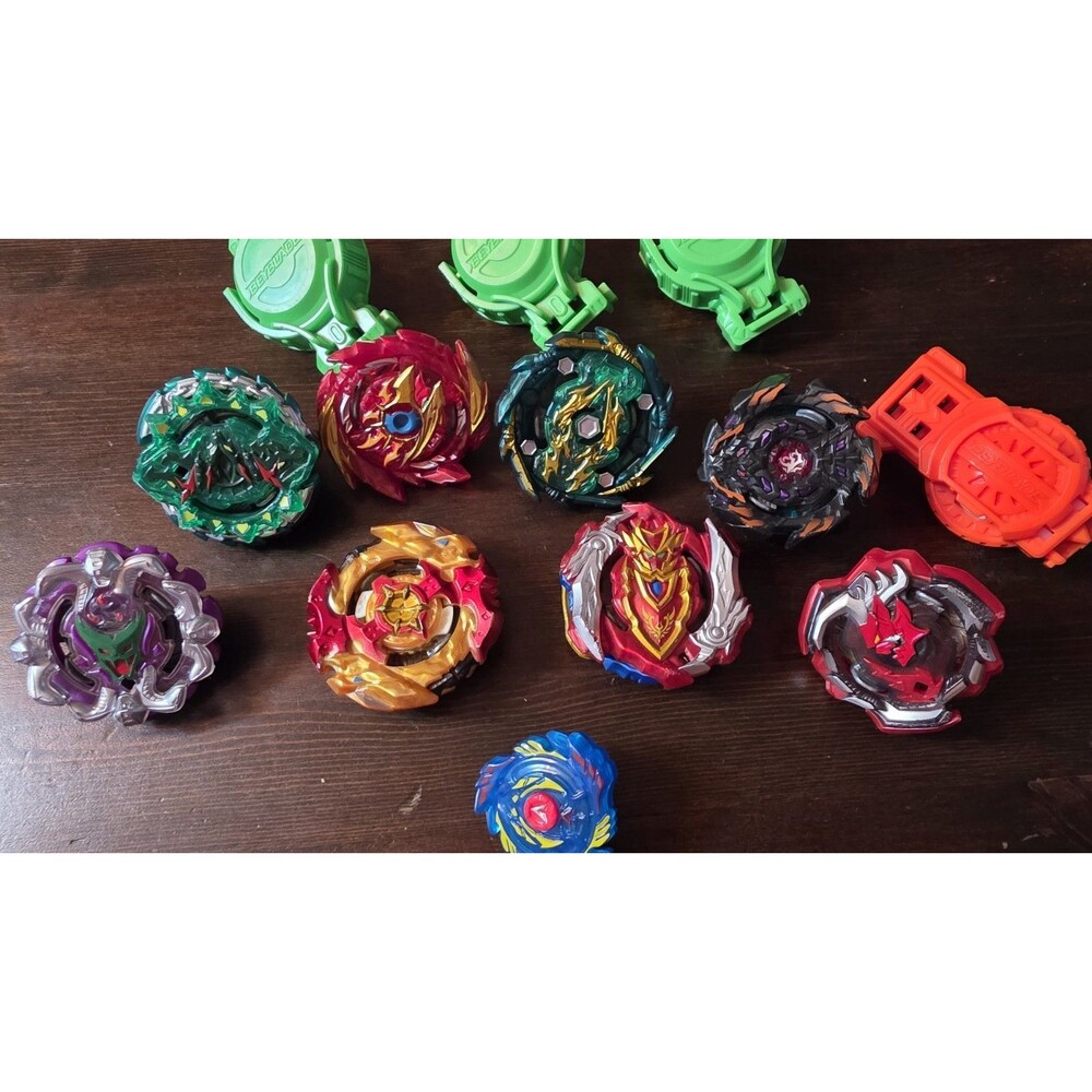 BEYBLADE Lot 🔥 - Picture 2 of 4